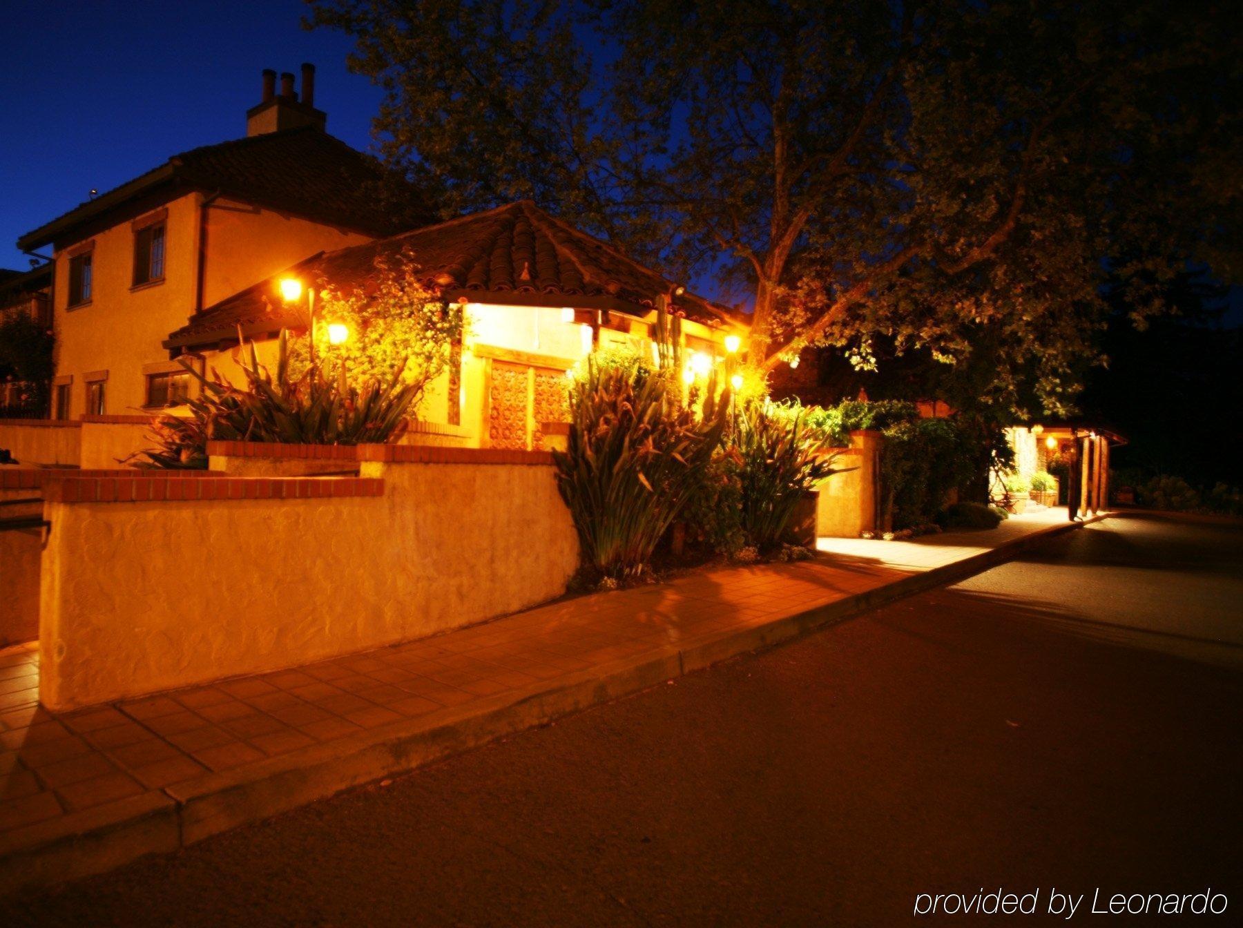 Rancho Caymus Hotel